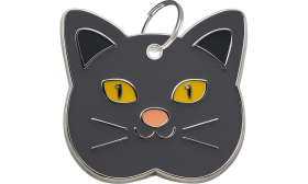 Gepersonaliseerde kattenpenning in British Shorthair-vorm van licht zinklegering, ontworpen als naamlabel voor je kat.