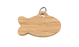 Visvormige houten kattenpenning met gladde niet-giftige afwerking en zilveren splitring, personaliseerbaar met naam en details.
